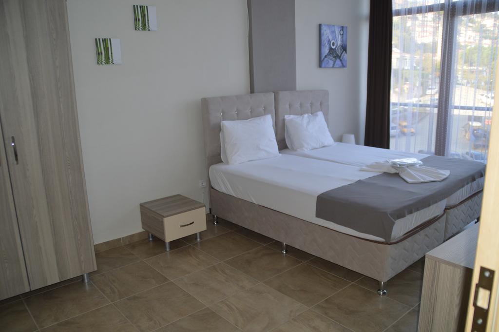 Hotel Hugo Altınoluk Quarto foto